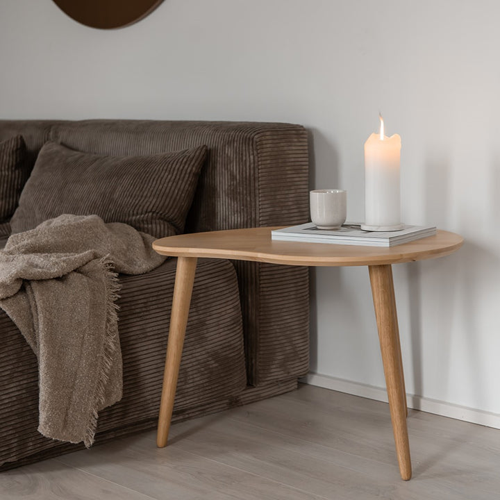 CT 10 Sofabord i massiv bøg med paletform og størrelse 74 x 55 cm Højde 50 cm Lakeret