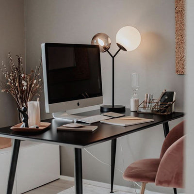 billigt skrivebord på udsalg! Sort højtrykslaminat, sorte metalben. 120 x 60 cm. Hurtig levering, billig fragt. Spar op til 63%!