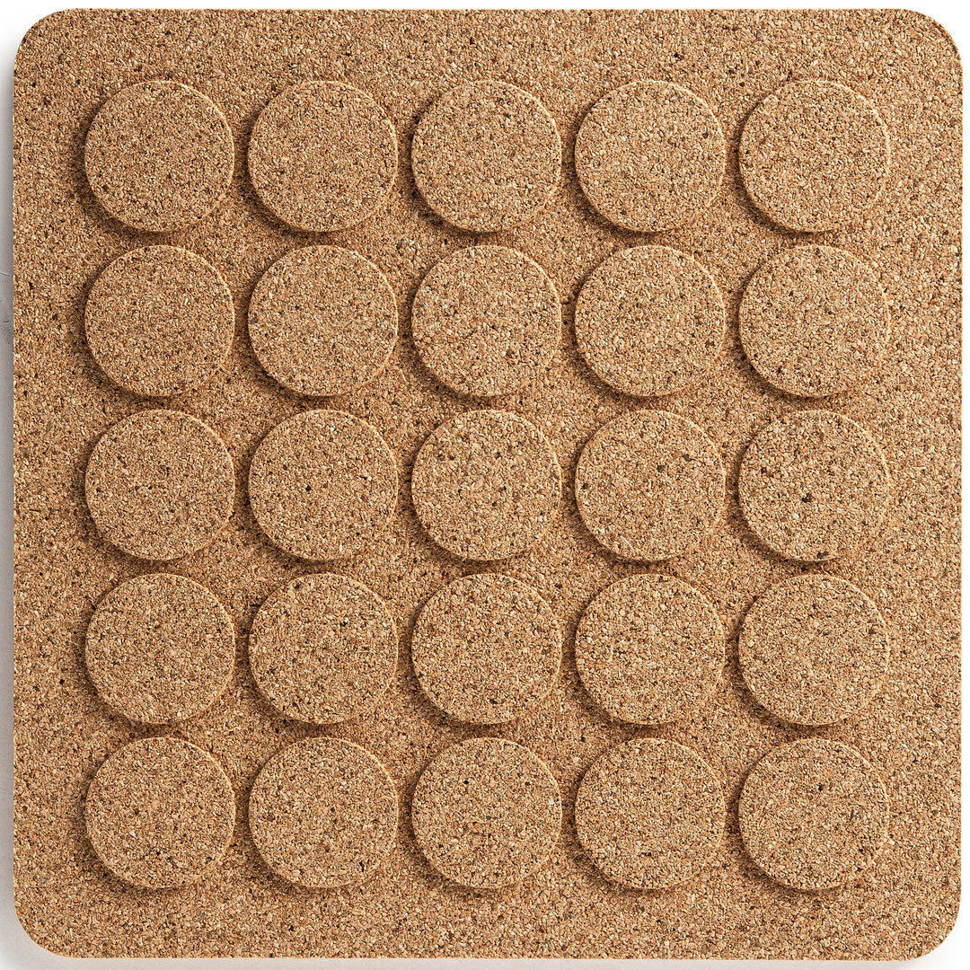 Born in sweden Born in sweden Square Dots bordskåner, naturel kork ❤ produktbillede (Grydelåg)