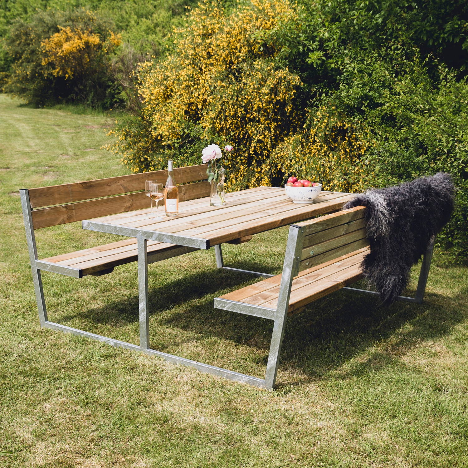 Produktbillede af Bord-/bænkesæt BALDER med galvaniseret stel med ryg på tilbud i høj kvalitet