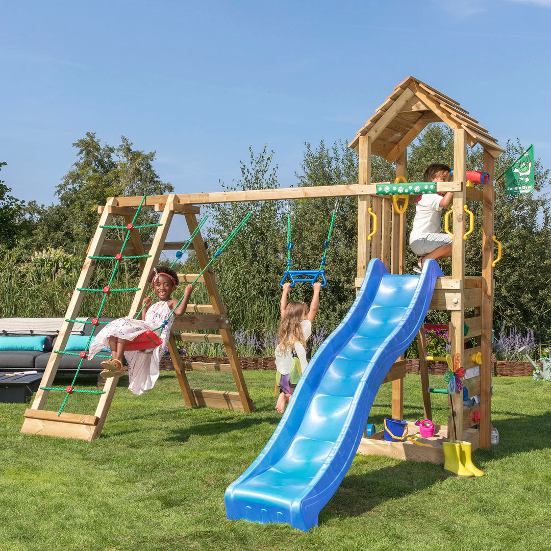 Produktbillede af Jungle Gym Cocoon legetårn komplet inkl. klatremodul 2 og blå rutschebane på tilbud i høj kvalitet