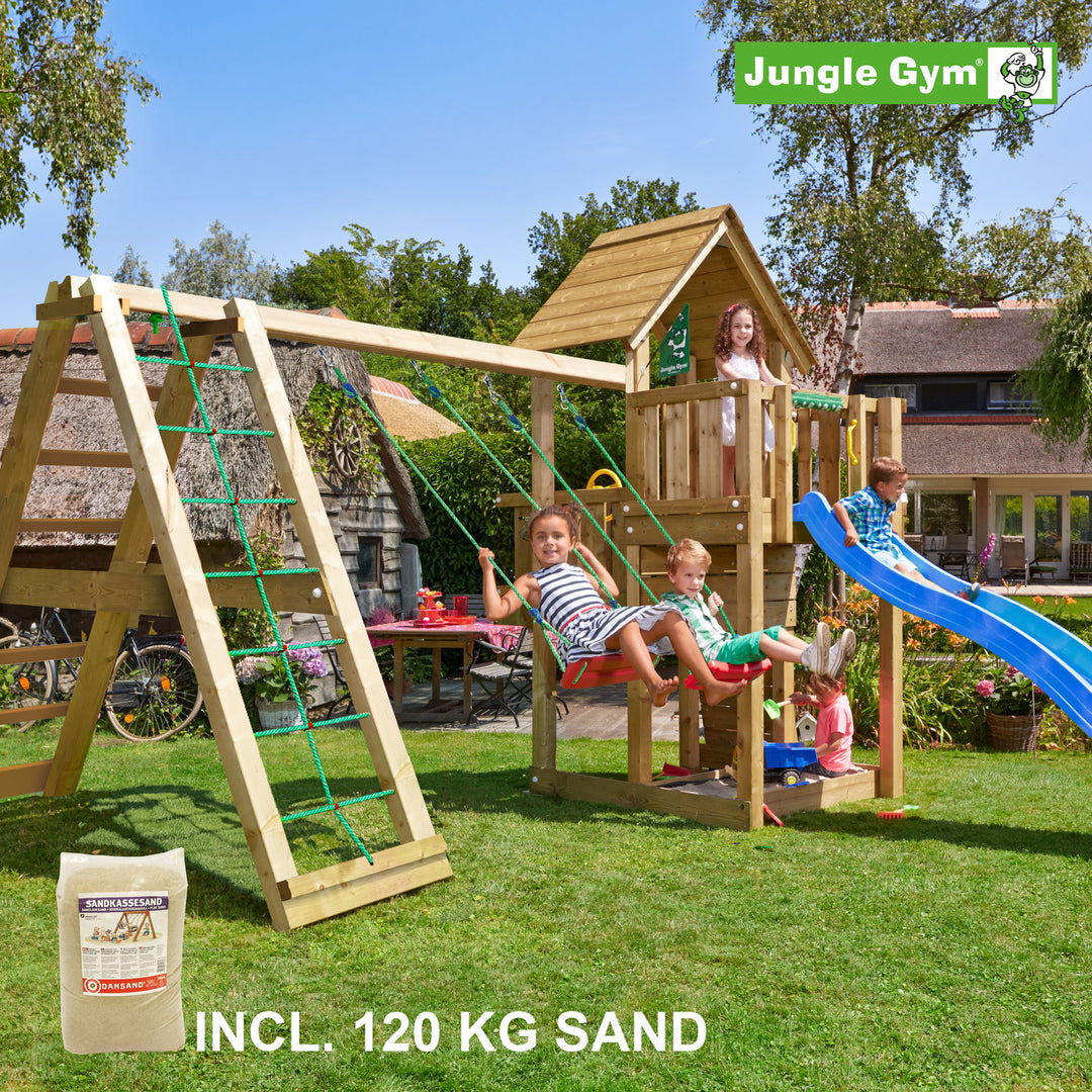 Produktbillede af Jungle Gym Cubby legetårn komplet inkl. climb module xtra 120 kg sand og blå rutschebane på tilbud i høj kvalitet