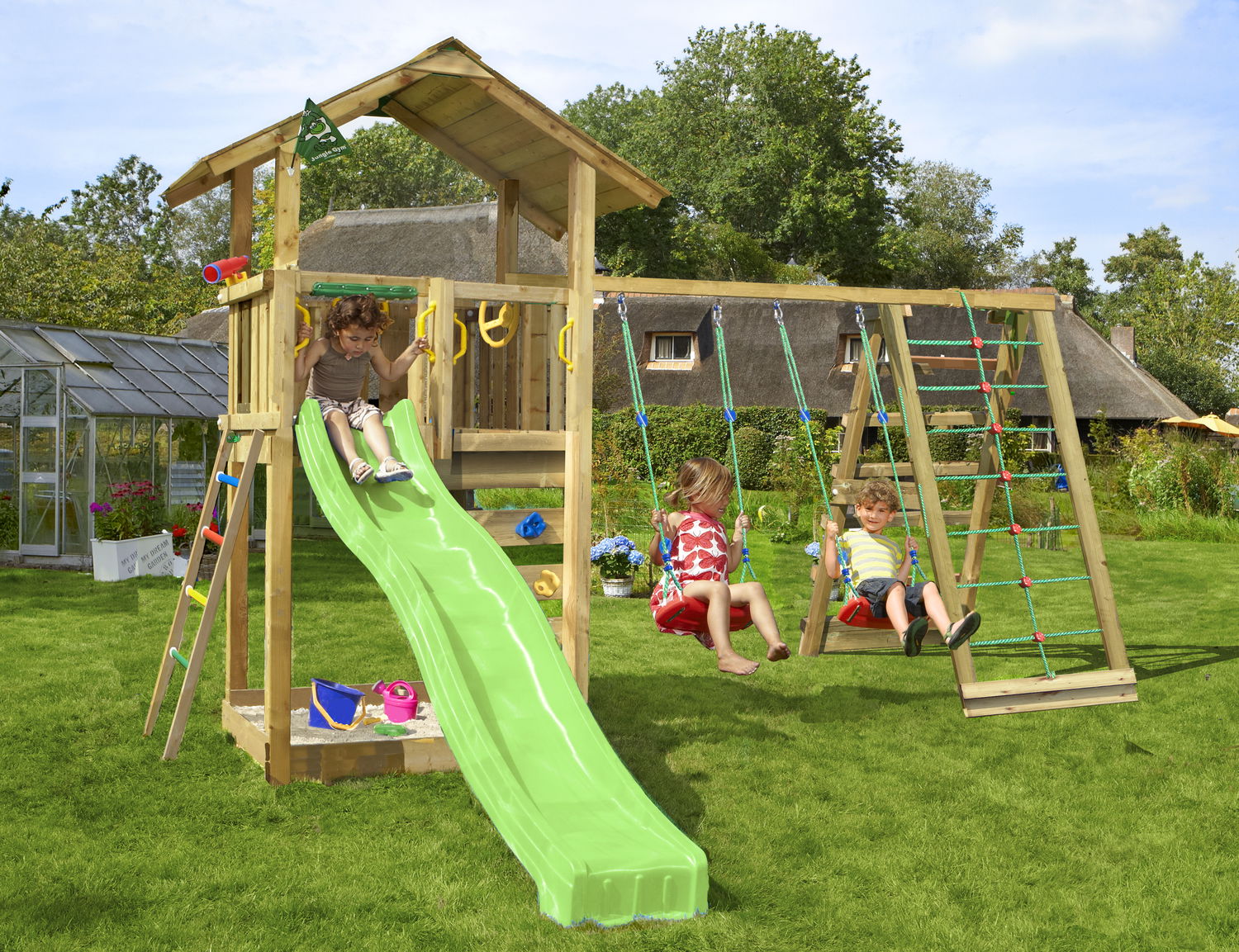 Produktbillede af Legetårn Jungle Gym Sierra 2.1 m/2-Climb Module 220 og grøn rutschebane på tilbud i høj kvalitet