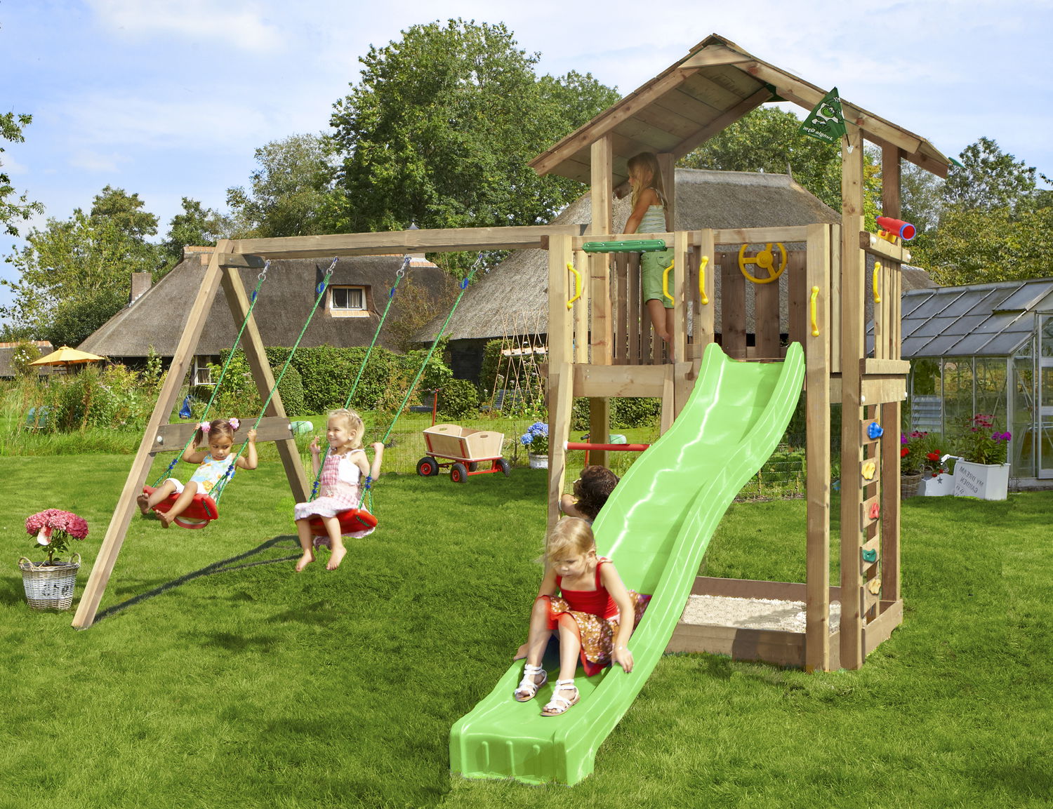 Produktbillede af Legetårn Jungle Gym Chalet 2.1 m/2-Swing Module 220 grøn rutschebane og 120 kg sand på tilbud i høj kvalitet