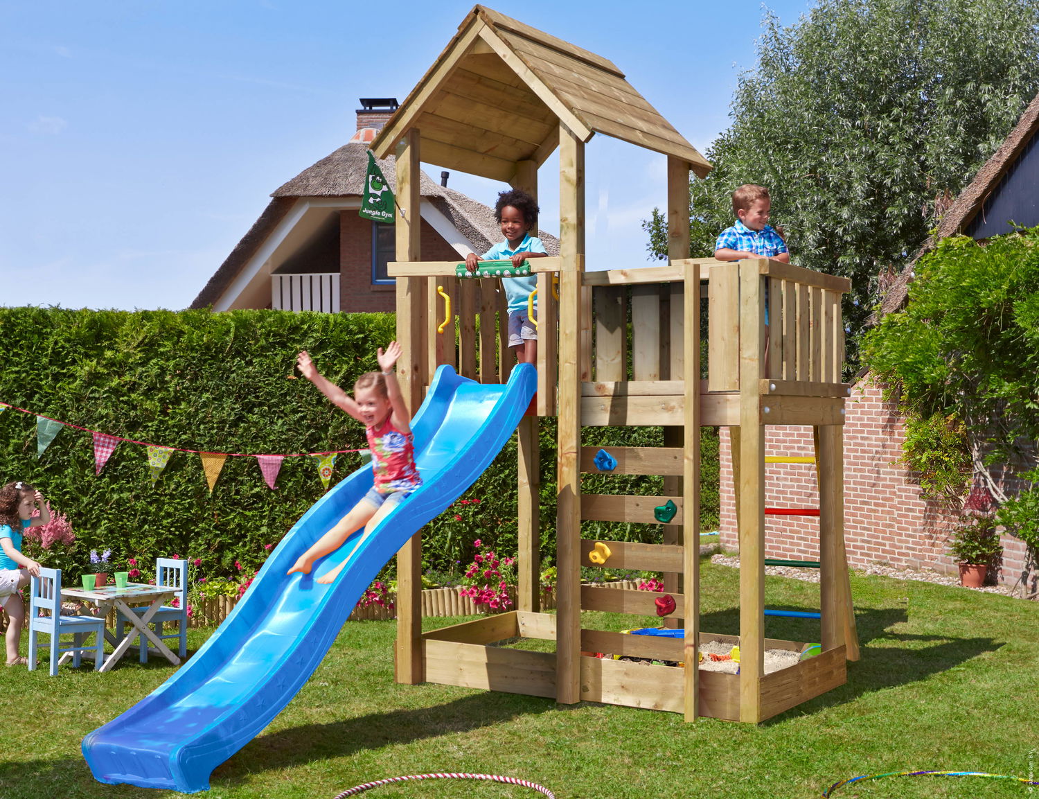 Produktbillede af Legetårn Jungle Gym Mansion 2.1 m/blå rutsjebane og 120 kg sand på tilbud i høj kvalitet