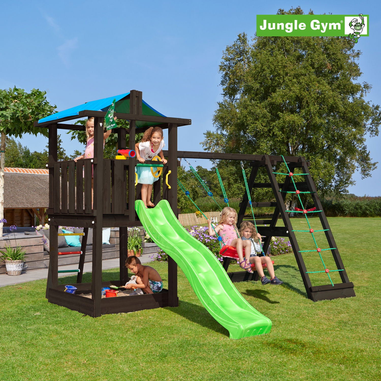 Produktbillede af Jungle Gym Hut legetårn komplet inkl. climb module xtra ekskl. rutschebane grundmalet sort på tilbud i høj kvalitet