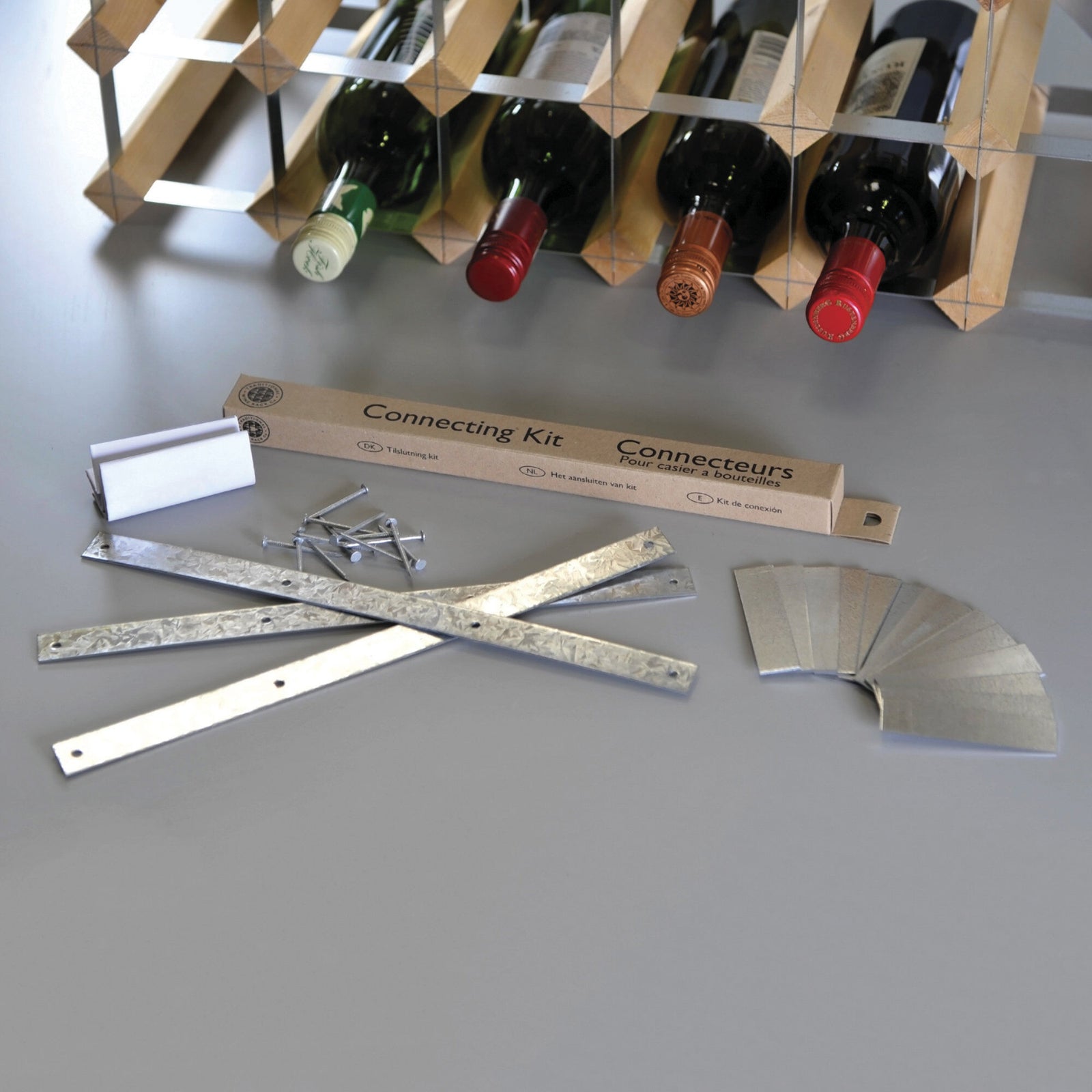 Traditional wine rack Traditional wine rack Samlekit – detaljebillede (Vinstativ)