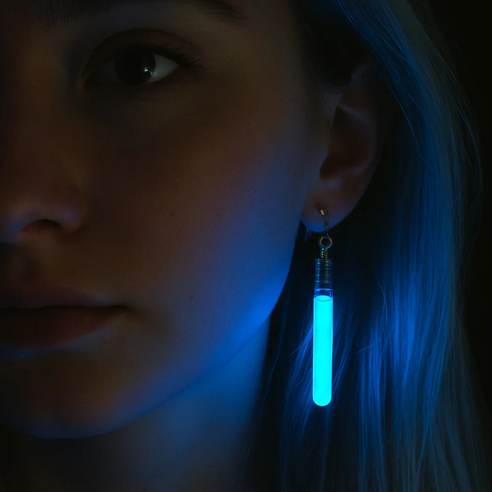 Glow-in-the-dark øreringe Skru op for lyset og festen! Blå
