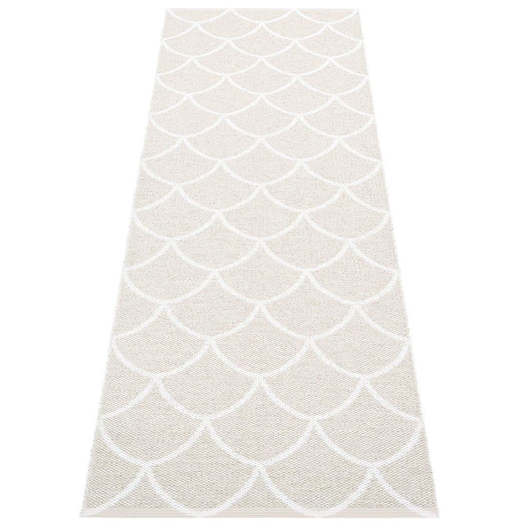 Pappelina Pappelina Gulvtæppe Kotte, 70 x 225 cm., fossil grey/white – produktbillede (Tæpper)
