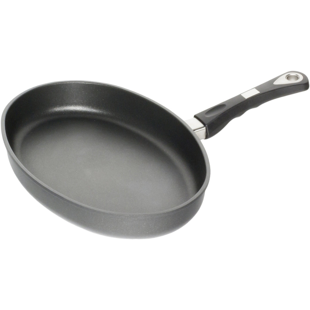 Amt gastroguss Amt gastroguss Oval 24 cm Fiskepande – frontbillede (Stegepander)