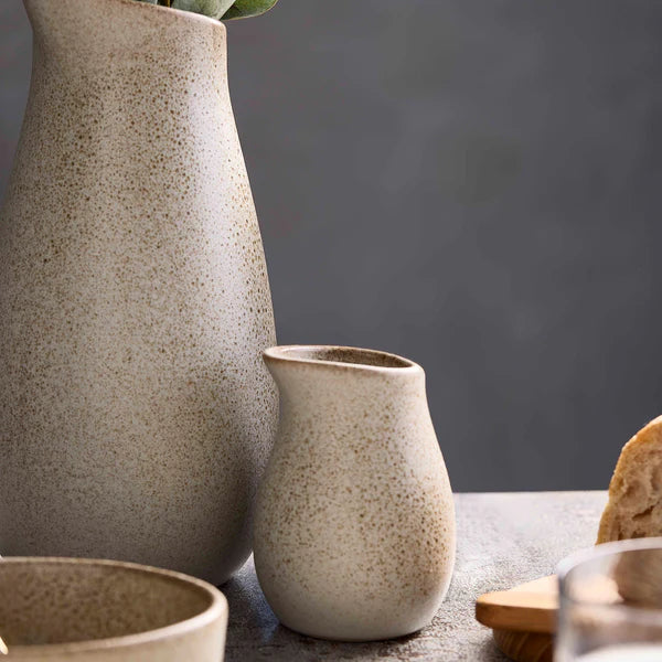 Produktbillede af Aida RAW Sandy Beige flødekande i premium kvalitet
