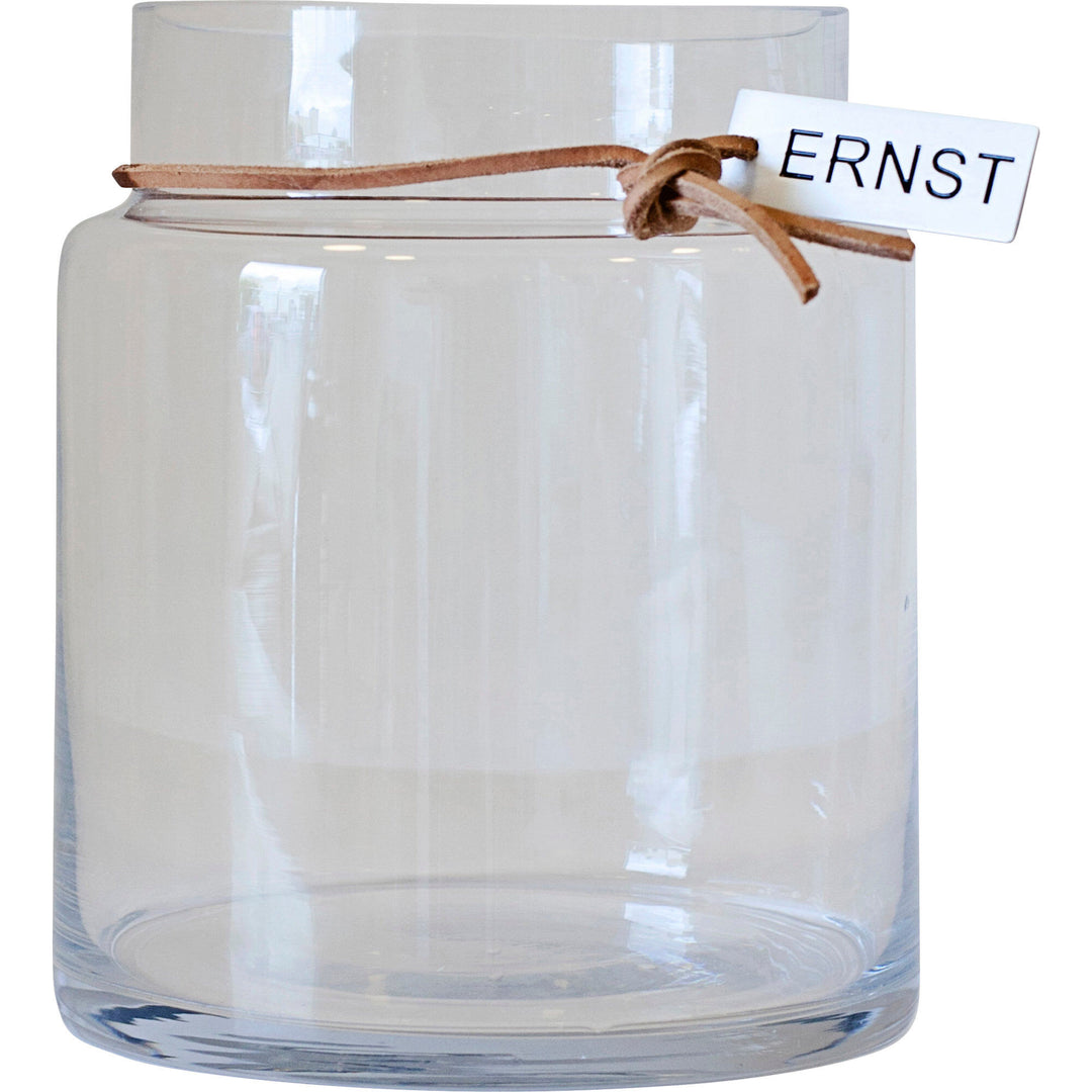 Ernst Ernst Glasvase med lædersnor, 22,5 cm. – billede i brug (Vase)