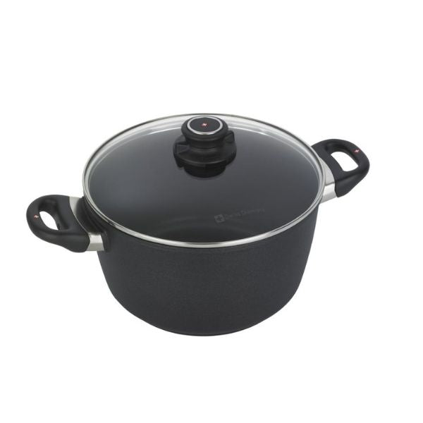 Produktbillede af Swiss Diamond Suppegryde M/låg 28 Cm 8l Induktion på tilbud i brug
