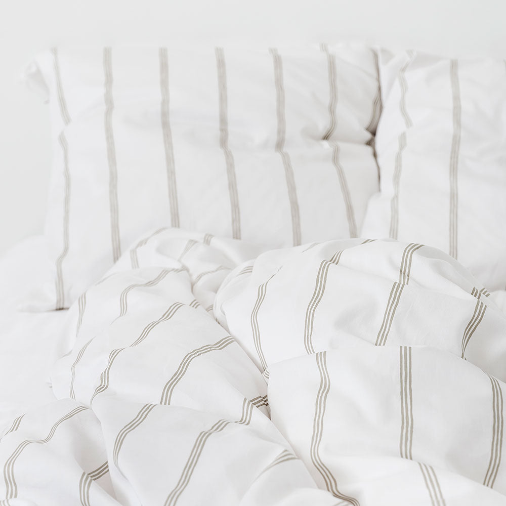 Produktbillede af FLOW Sengesæt 140x220 cm Beige på tilbud i høj kvalitet