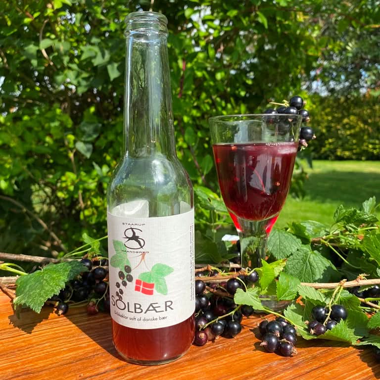 billigt tilbud på Drikkeklar saft - Solbær! Stort udvalg online. Køb nu og få hurtig levering (1-2 hverdage) med billig fragt. Spar op til 63%!