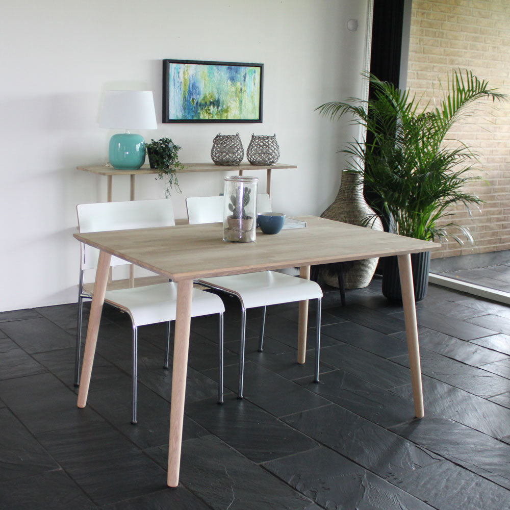 Produktbillede af Acto Spisebord i massiv eg 80 x 120 cm Røget eg på tilbud i høj kvalitet