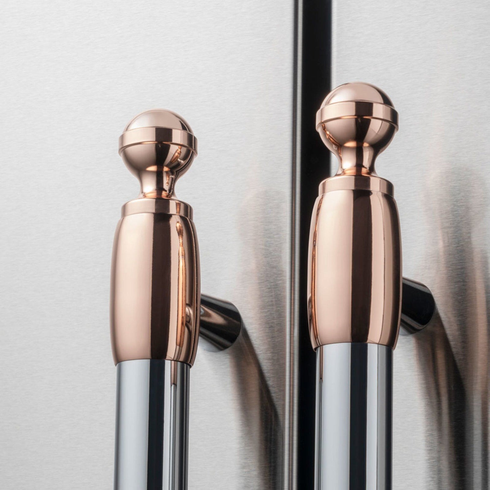 Bertazzoni Bertazzoni Dekorationssæt til køleskab/opvaskemaskine, kobber – vinkelbillede (Opvaskemaskiner)