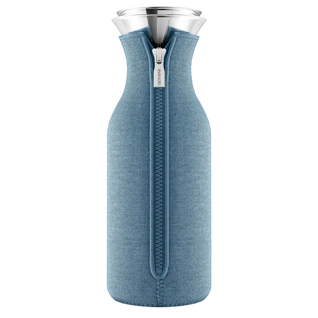 Eva solo Eva solo Køleskabskaraffel med vippelåg 1 liter, dusty blue – produktfoto (karafel)