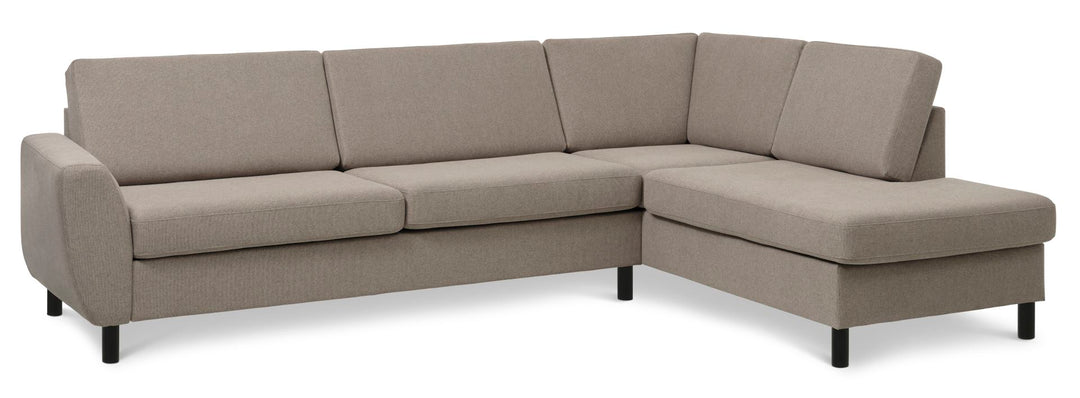 Produktbillede af Wendy set 3 OE right sofa m. chaiselong antelope beige polyester stof og sort træ i premium kvalitet