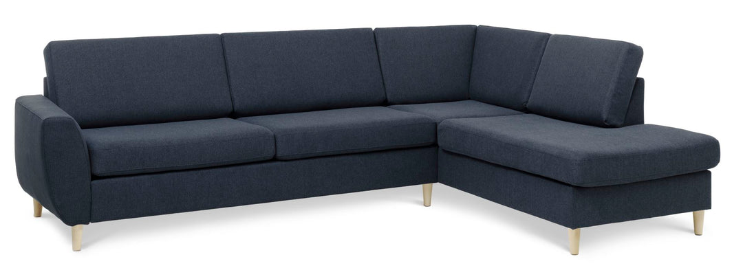 Wendy set 3 OE right sofa m. chaiselong blå polyester stof og natur træ