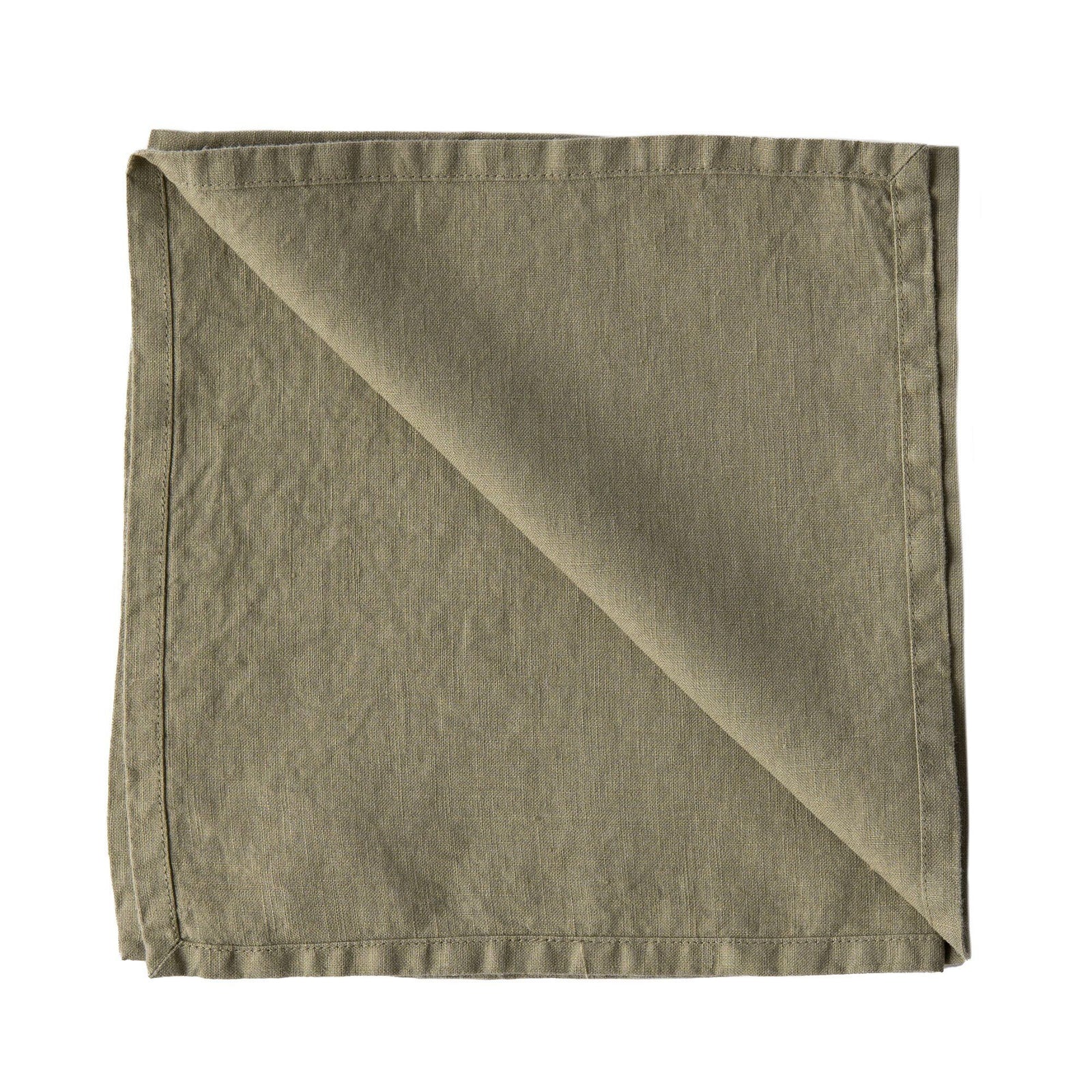 Tell me more Tell me more Serviet 45 x 45 cm, olive – billede i brug (Serviet)