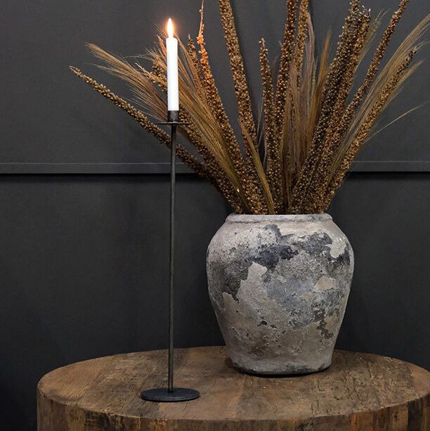 Produktbillede af Alto 2 gulvlysestager i lakeret jern højde 60 cm. på tilbud i høj kvalitet