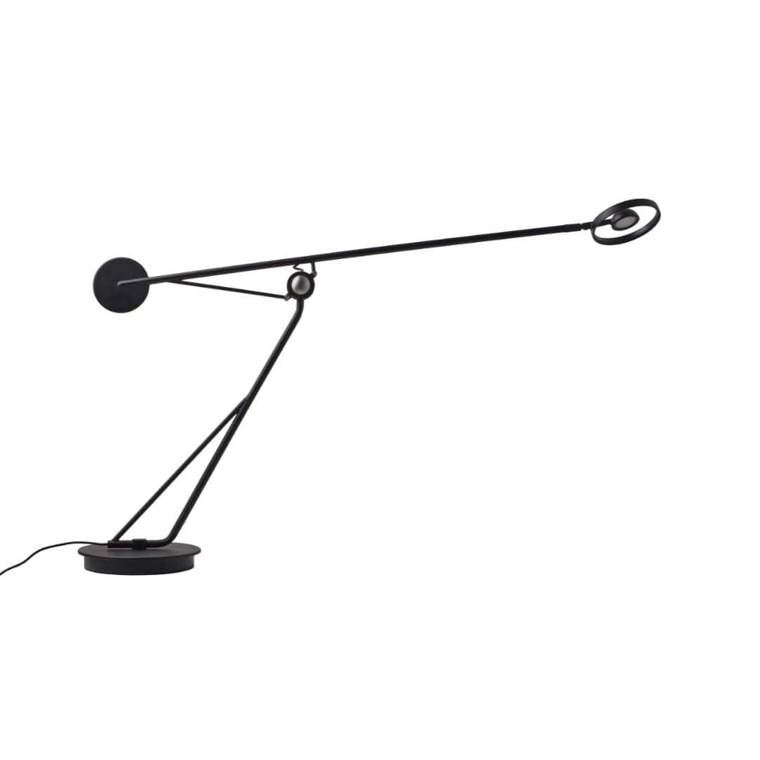 Produktbillede af Aaro Bordlampe Sort DCW Editions i premium kvalitet