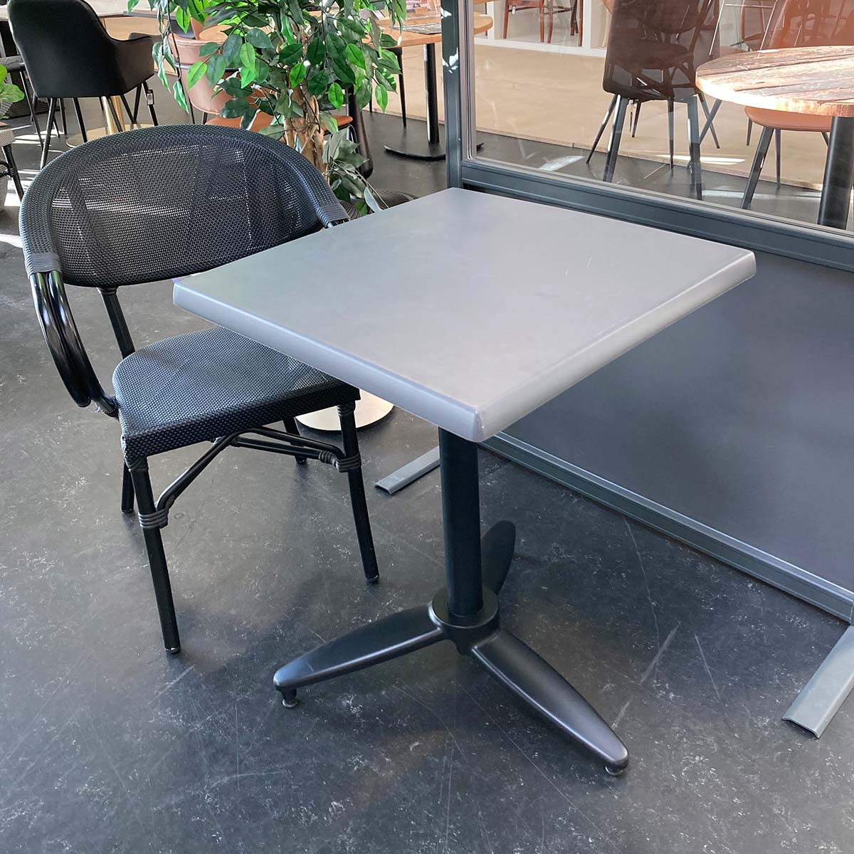 Produktbillede af WERZALIT Antracite Grå bordplade firkantet 60x60cm på tilbud