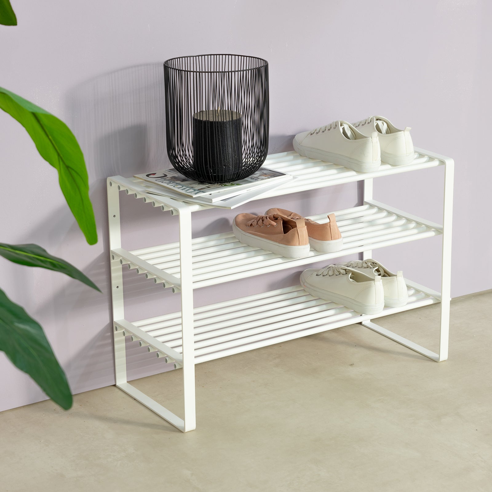 Produktbillede af Dinex Skostativ i hvid metal 3 hylder bredde 70 cm på tilbud i høj kvalitet