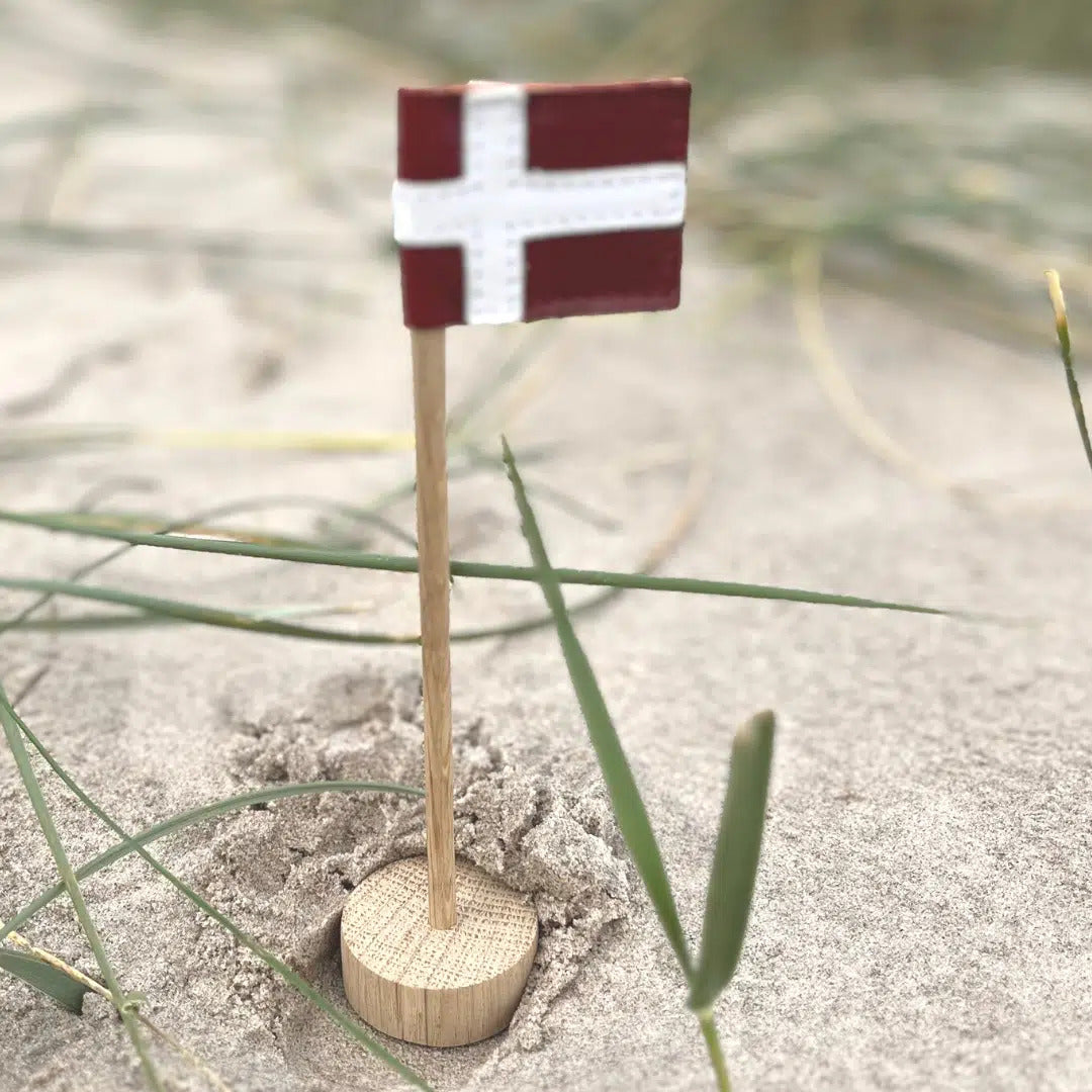 Produktbillede af Snoren Bordflag mini lys eg i premium kvalitet