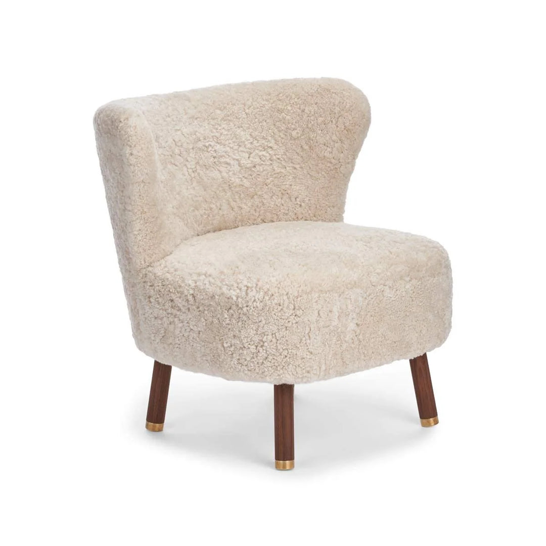 Produktbillede af NATURES COLLECTION EMIL LOUNGESTOL KORTHÅRET BEIGE VALDNØD M. MESSING 82 i premium kvalitet