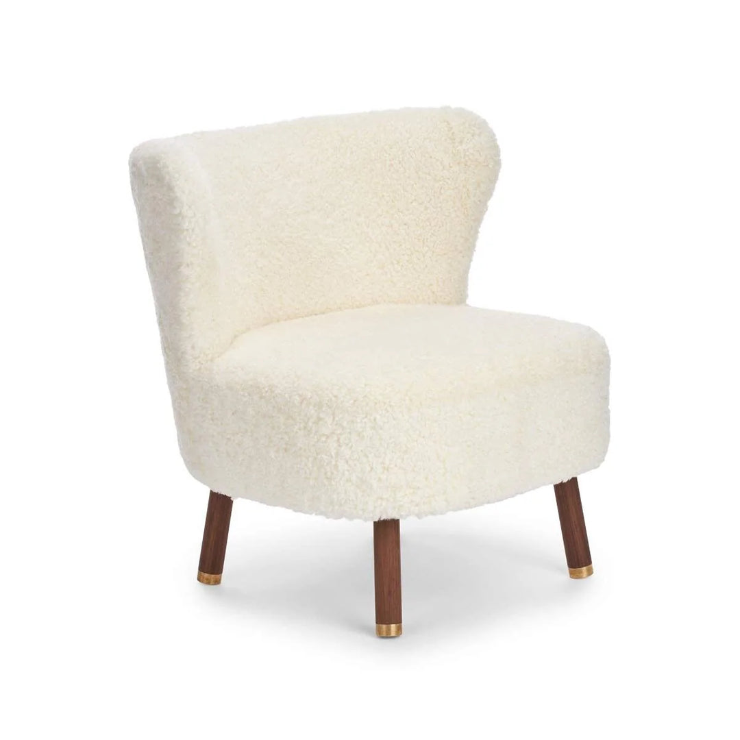 Produktbillede af NATURES COLLECTION EMIL LOUNGESTOL KORTHÅRET HVID VALDNØD M. MESSING 82 i premium kvalitet