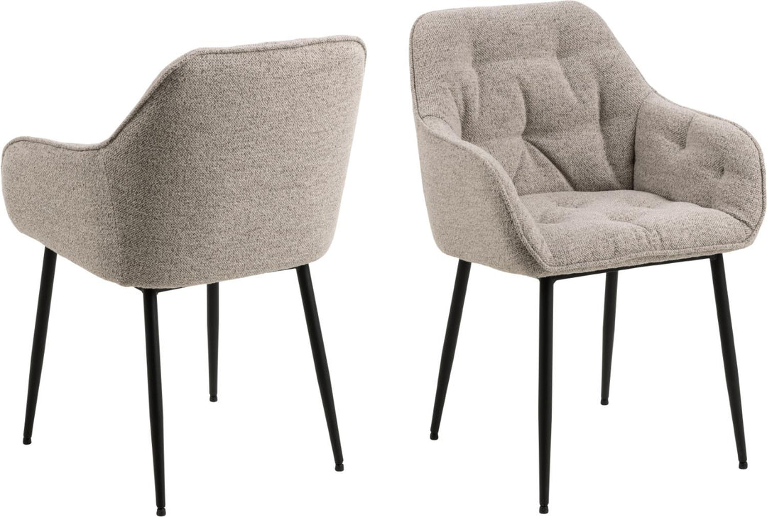 ACT NORDIC Brooke spisebordsstol m. armlæn beige stof og sort metal