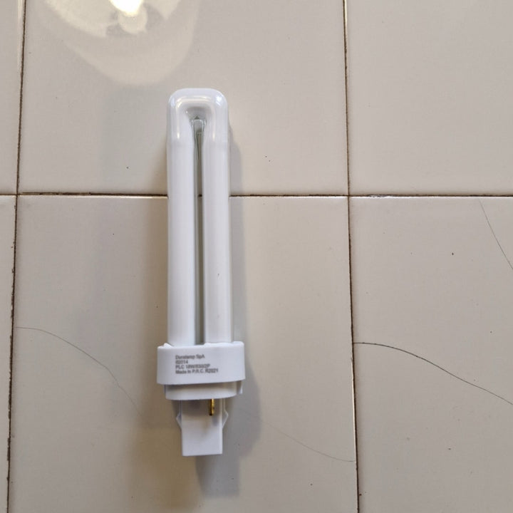 Duralux D 18W G24d-2 3000K 830 Så længe lager haves Dura Lamp