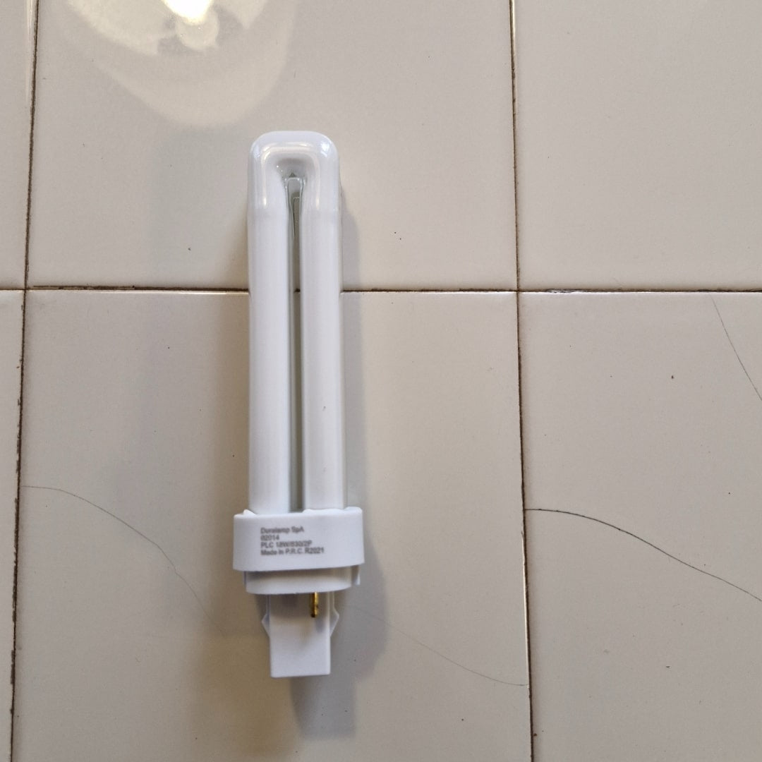 Duralux D 18W G24d-2 3000K 830 Så længe lager haves Dura Lamp
