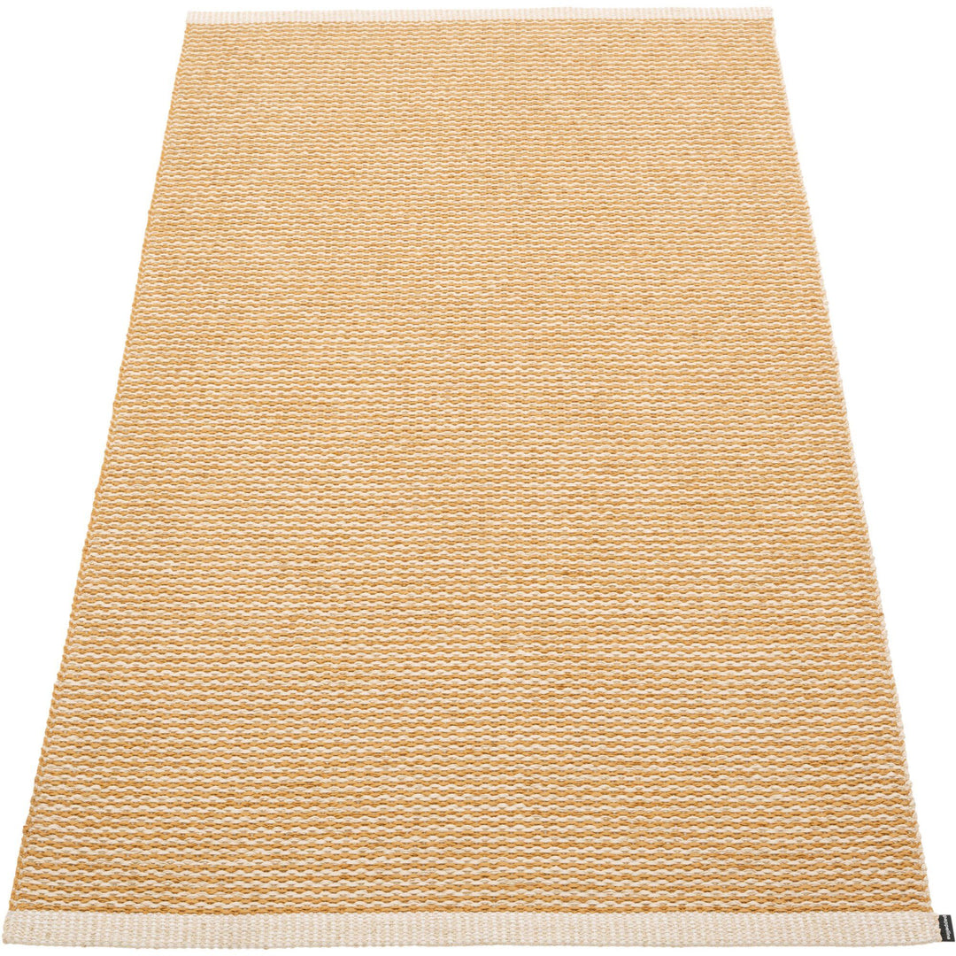 Pappelina Pappelina Mono plasttæppe 85 x 160 cm, ochre – frontbillede (Tæpper)