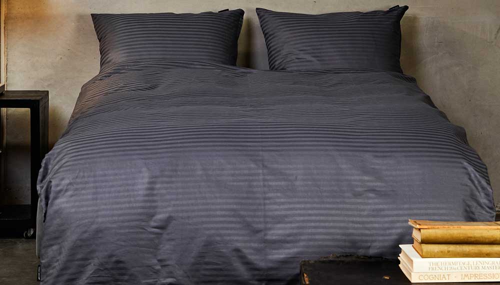 Produktbillede af Casa Decor Sengetøj Antracitgrå 140 x 200 + 60 x 63 på tilbud i høj kvalitet