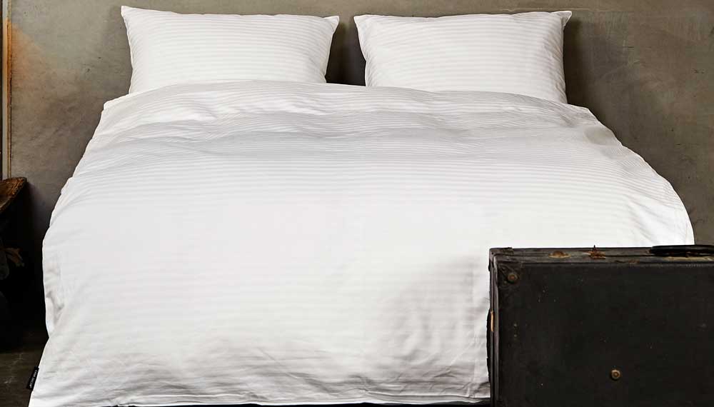 Produktbillede af Casa Decor Sengetøj Hvid 140 x 200 + 60 x 63 på tilbud i høj kvalitet