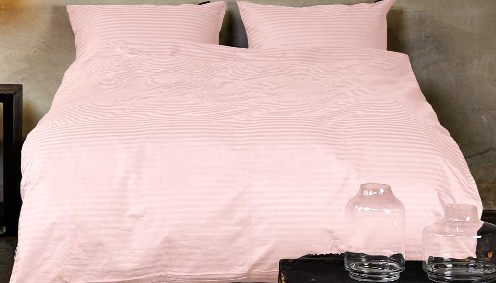 Produktbillede af Casa Decor Sengetøj Rosa 140 x 220 + 60 x 63 på tilbud i høj kvalitet