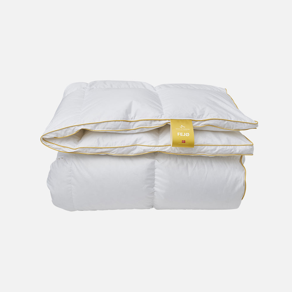 Produktbillede af FEJØ Moskusdyne helårs 240x220 cm på tilbud i høj kvalitet