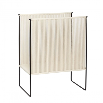 Hübsch Interiør String - Magasinholder, i Natur/Sort Metal ❤ Stort online udvalg i Hübsch Interiør ❤ Billig fragt og hurtig levering 2 - 5 hverdage ❤ Varenummer: BYH-2061322 / Ean: 5712772103876 på lager - Udsalg på Opbevaring - Over 434 design mærker på udsalg