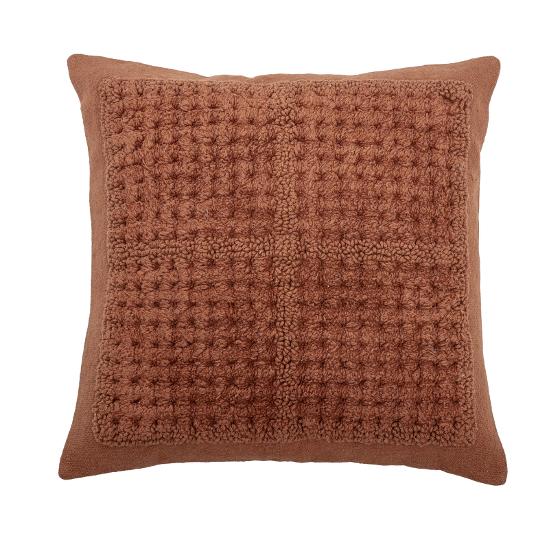 Bloomingville Cushion i Rød ❤ Stort online udvalg i Bloomingville ❤ Billig fragt og hurtig levering 2 - 5 hverdage ❤ Varenummer: BYH-1746032 / Ean: 5711173233533 på lager - Udsalg på Puder - Over 785 kendte brands på udsalg