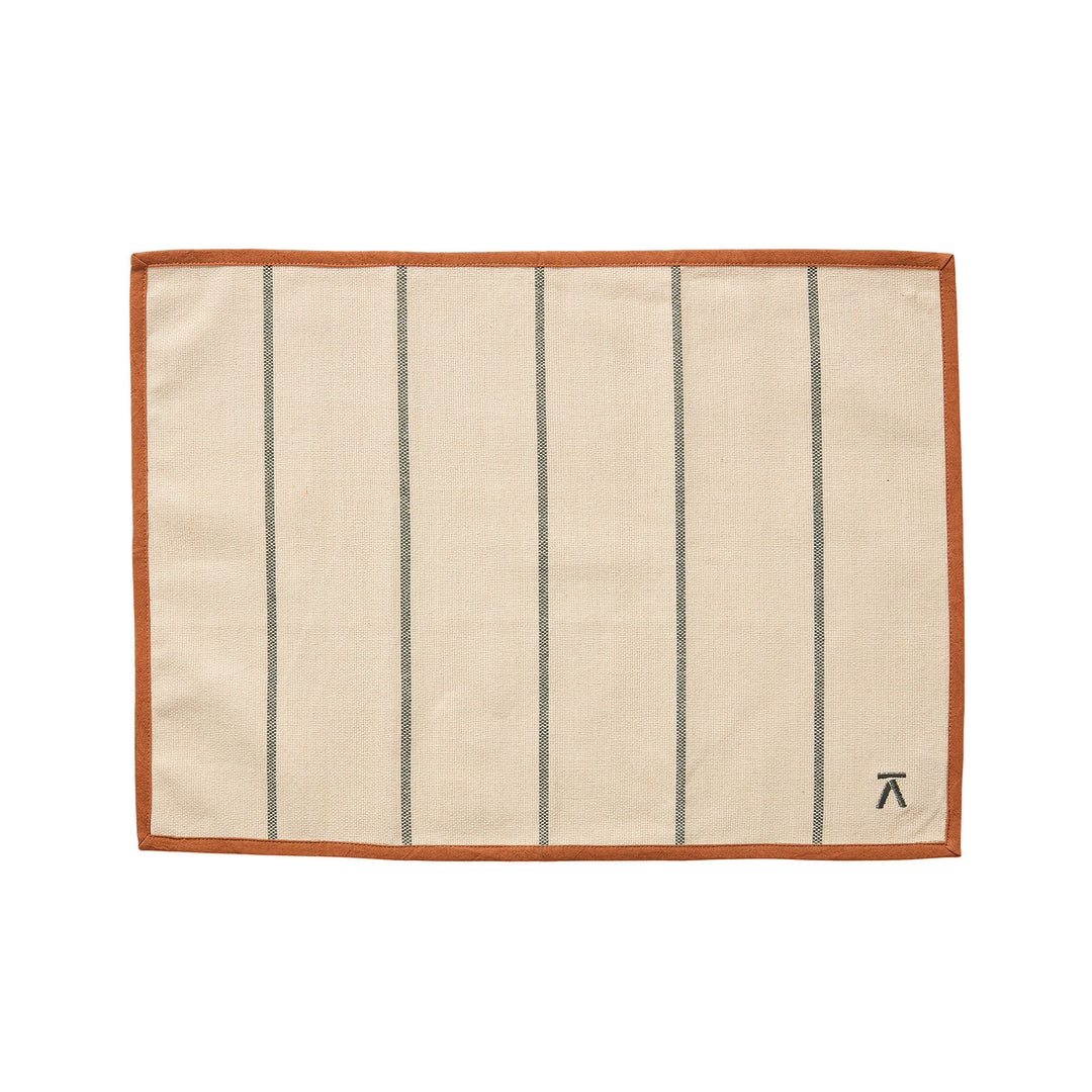 Andersen Andersen Dækkeserviet 50 x 36 cm, grøn/brun – vinkelbillede (Bordskåner)