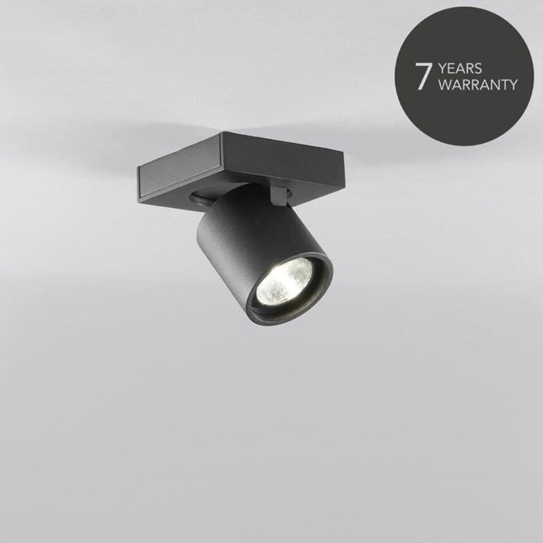 Produktbillede af Focus+ 1 LED Sort 3000K Så længe lager haves LIGHT-POINT i premium kvalitet