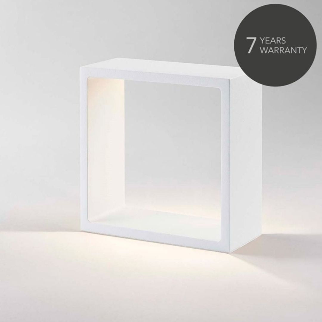 Produktbillede af Fusion Bordlampe LED Hvid Så længe lager haves LIGHT-POINT i premium kvalitet