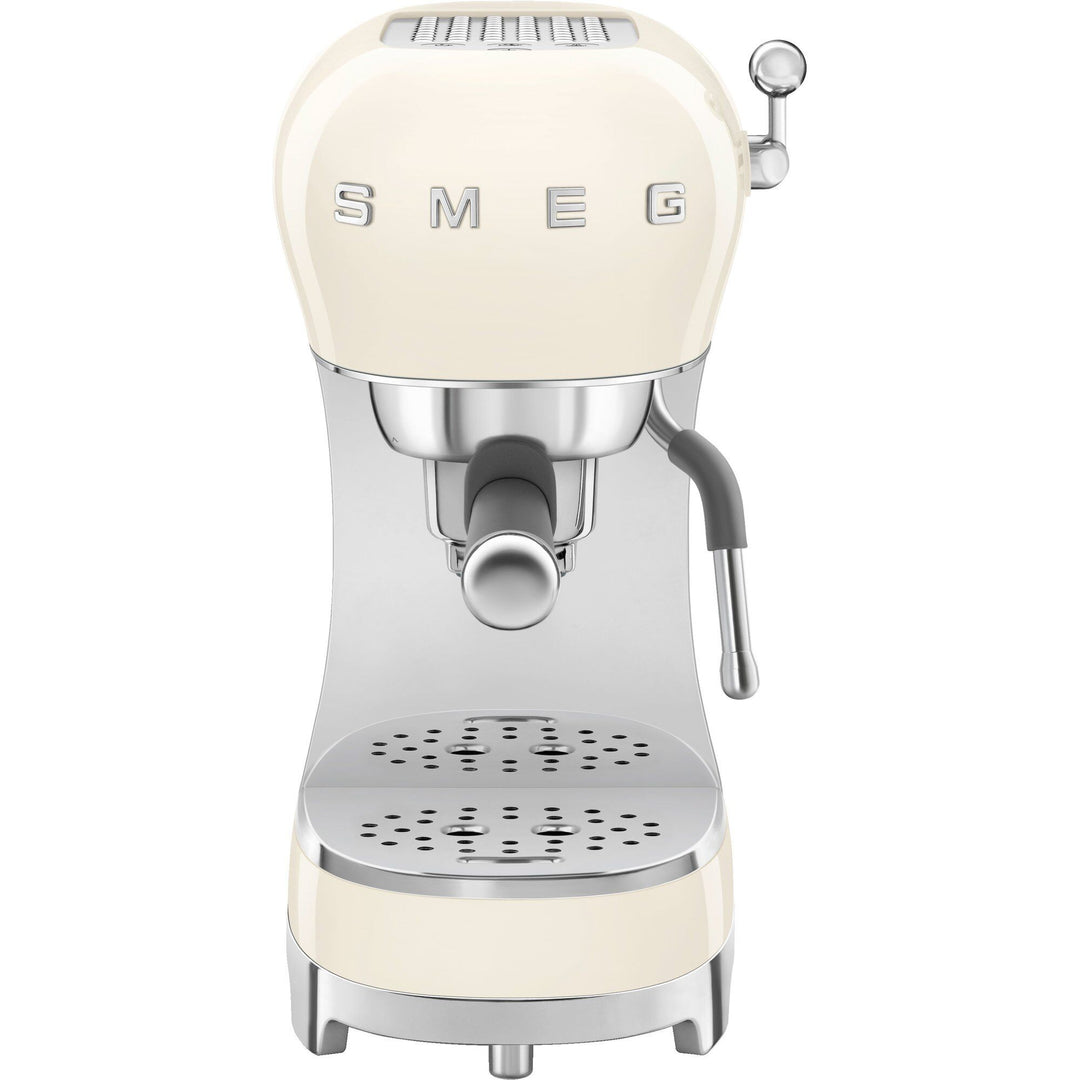 Smeg Smeg ECF02 Espressomaskine, creme – vinkelbillede (Espressomaskiner)