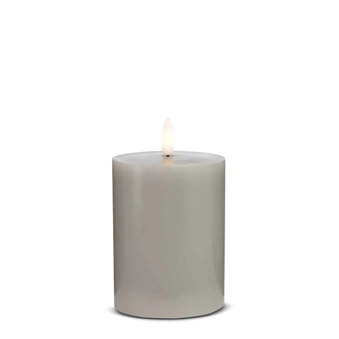 LED Stearinlys 1 stk. ø7,5 x 12,5 cm m/3D flamme (flere farver) Grå