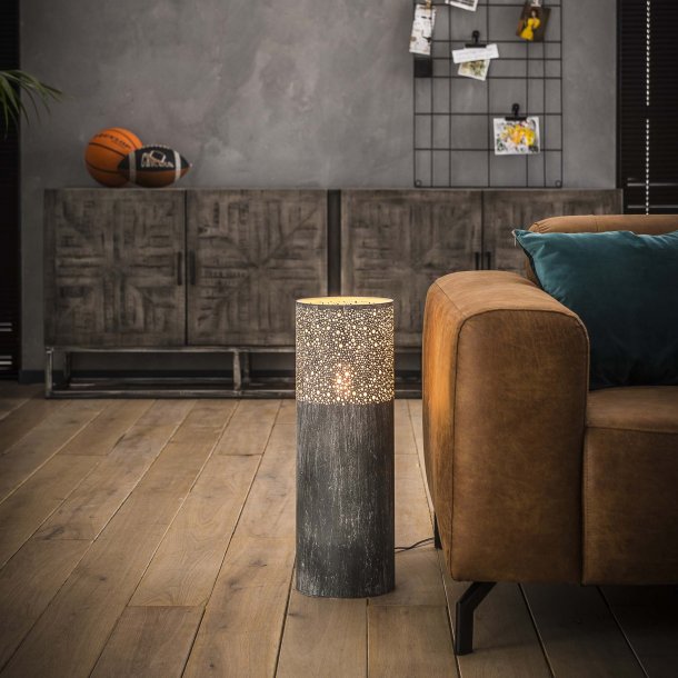 billigt tilbud på Tobby gulvlampe i sort nikkel (60 cm). Spar op til 54% på udsalg. Hurtig levering (1-2 dage) & billig fragt. Køb nu!