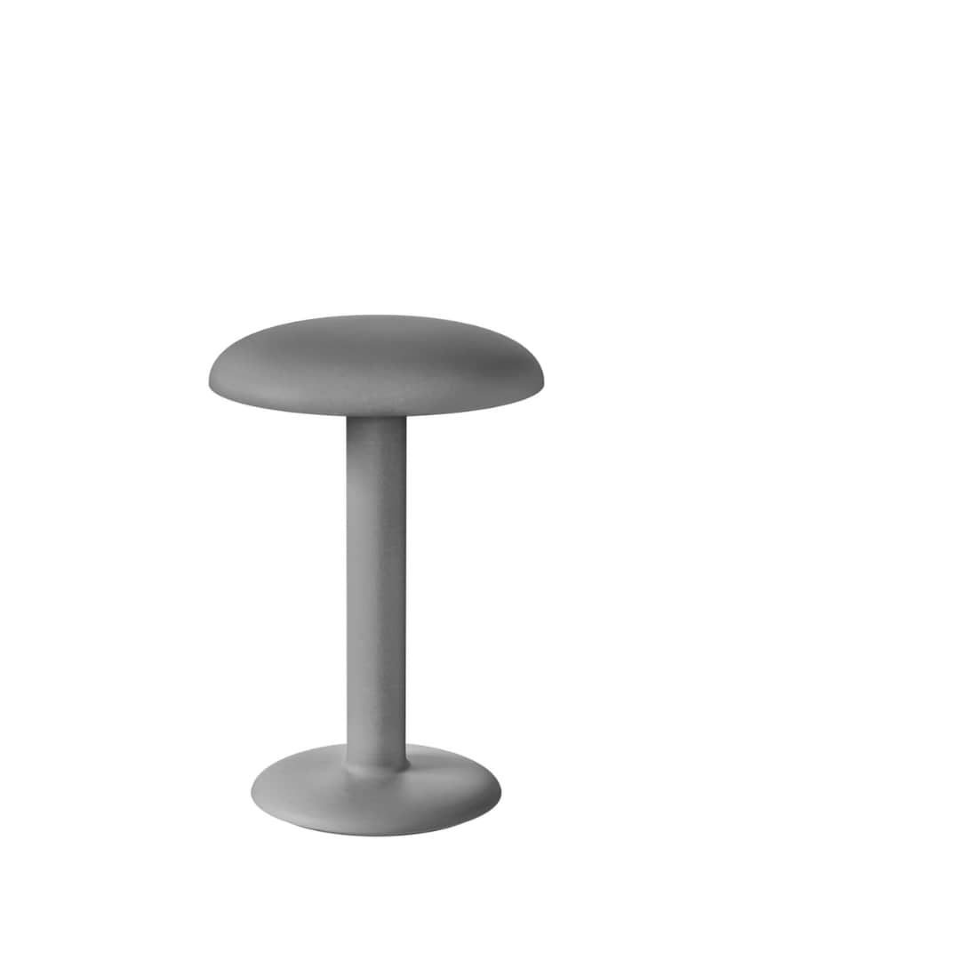 Produktbillede af Gustave Residential Bordlampe 2700K Rå Aluminium Flos i premium kvalitet