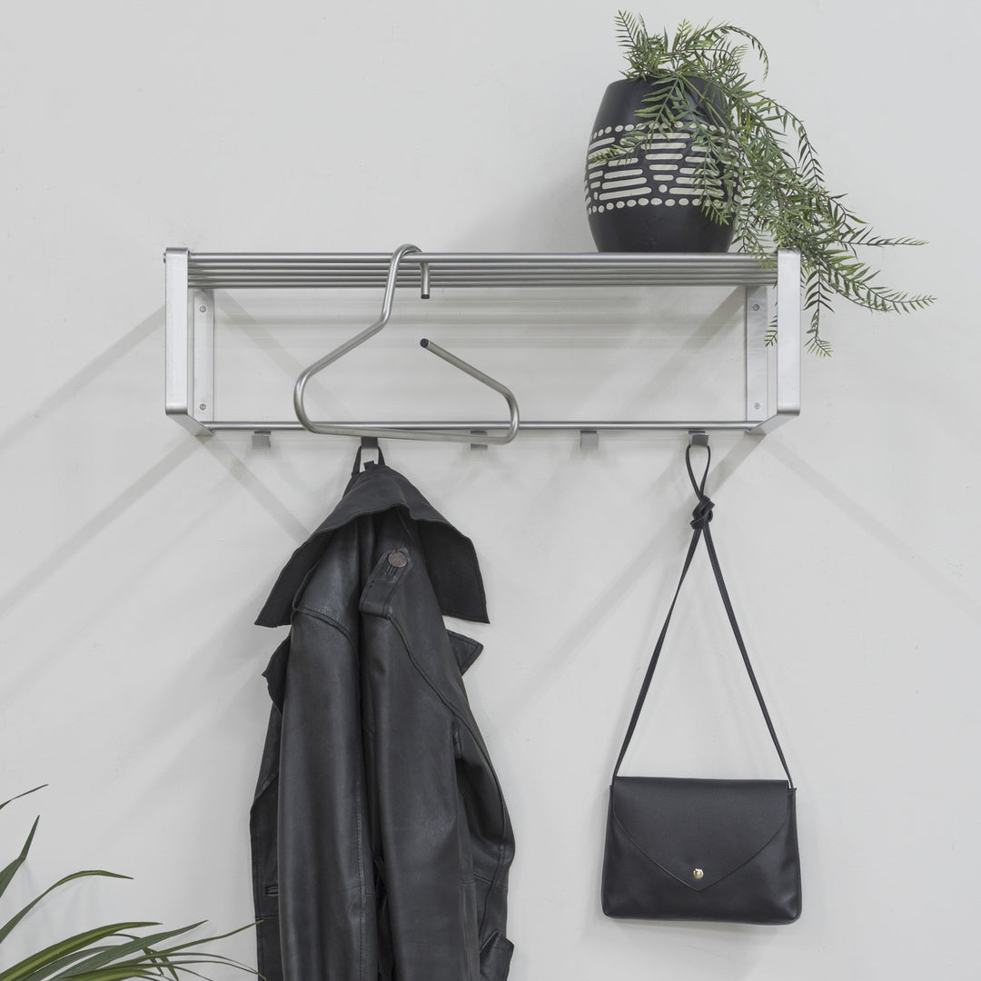 Produktbillede af Dinex Hattehylde i nikkel bredde 70 cm. på tilbud i høj kvalitet